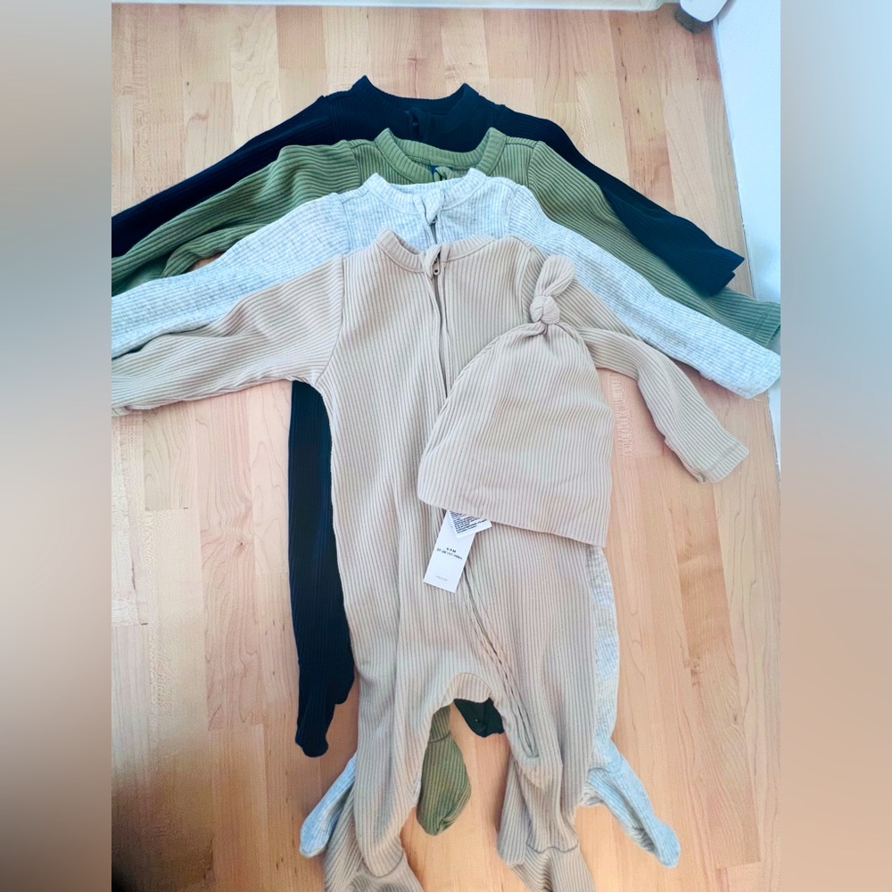 Set of 4 ribbed footed double zipper onesie